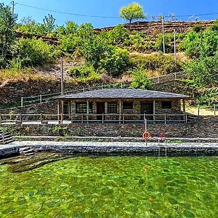 Fonte D' Amandos Bed and Breakfast