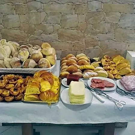 Fonte D' Amandos Bed and Breakfast